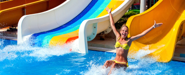 Вечер в аквапарке