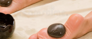 Шиацу с горячими тибетскими камушками