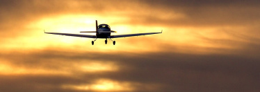 Полет на закате на самолете Aquila A210 (40 минут)