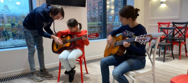 Персональное занятие по игре на музыкальных инструментах 