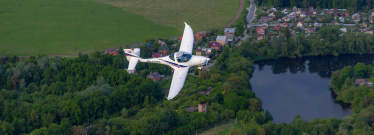 Учебный полет на самолете Aquila A210